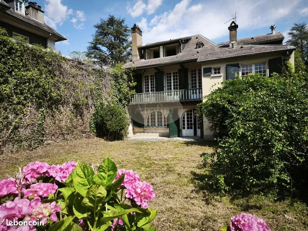 Villa 10 pièces 200 m²