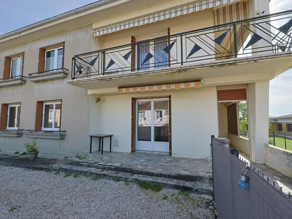 Appartement 90 m² habitables - Saint Trivier de Courtes