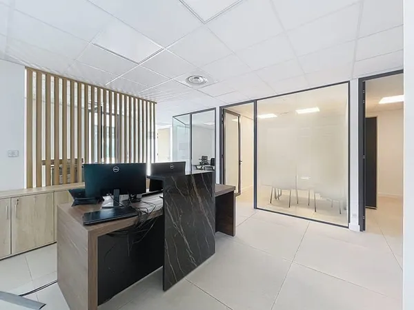 Locale commercial - Rez de chaussée - Le Beausset