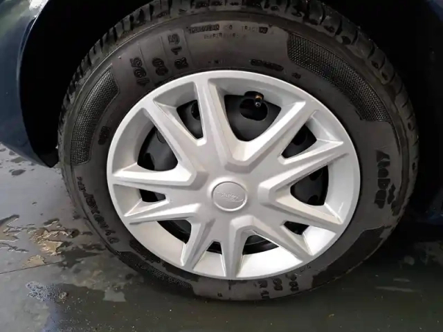 Ford Fiesta 1.1 75 ch bvm5 — photo 38