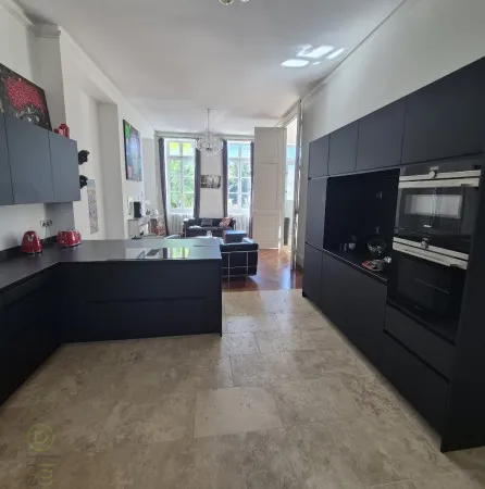 Maison de caractère 8 pièces 250 m²