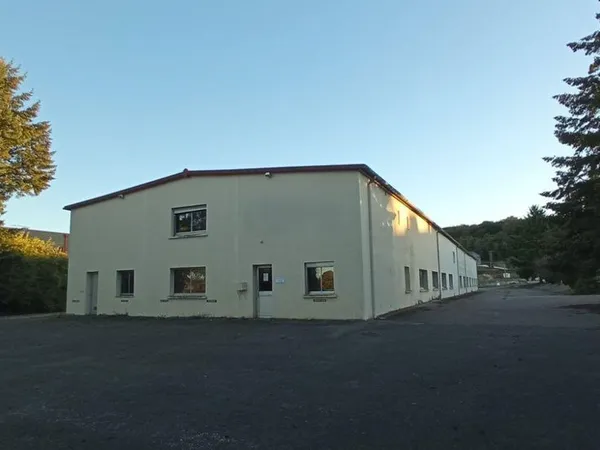 Local commercial 6410 m² Biesles