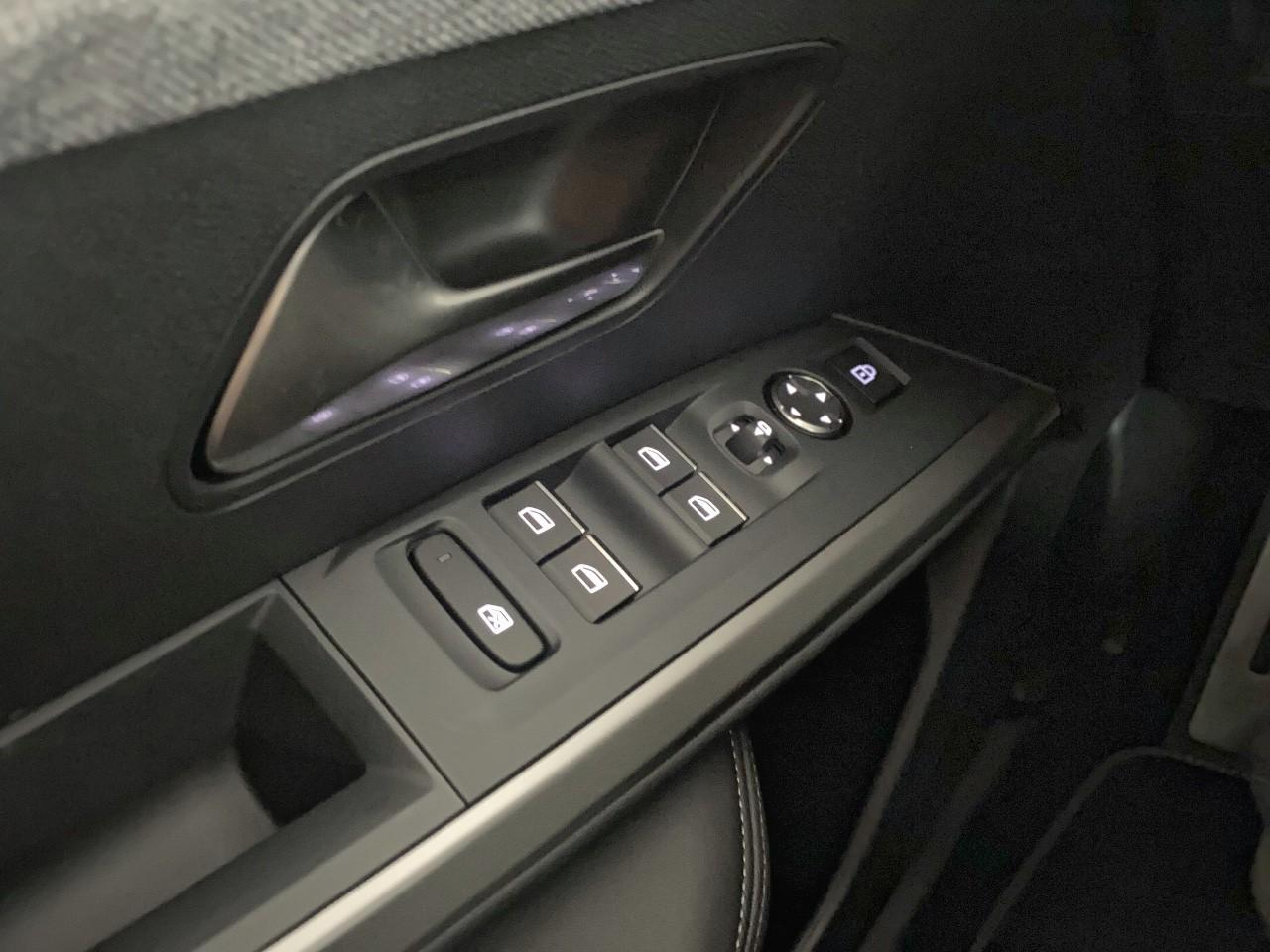 Peugeot 3008 hybrid 145 e-dcs6 gt — photo 20