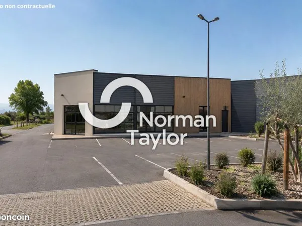 Local commercial 1 450 m²