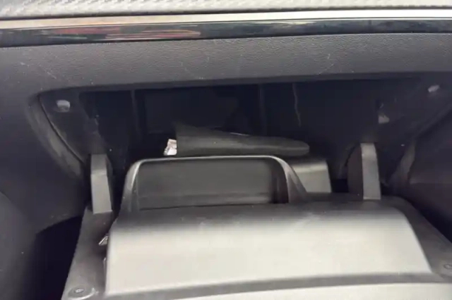 Peugeot 208 puretech 75 s&amp;s bvm5 — photo 20