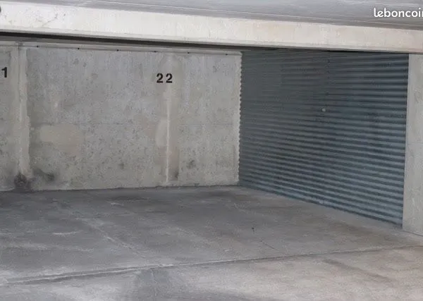 Place de parking boxable Paris rue D'Avron