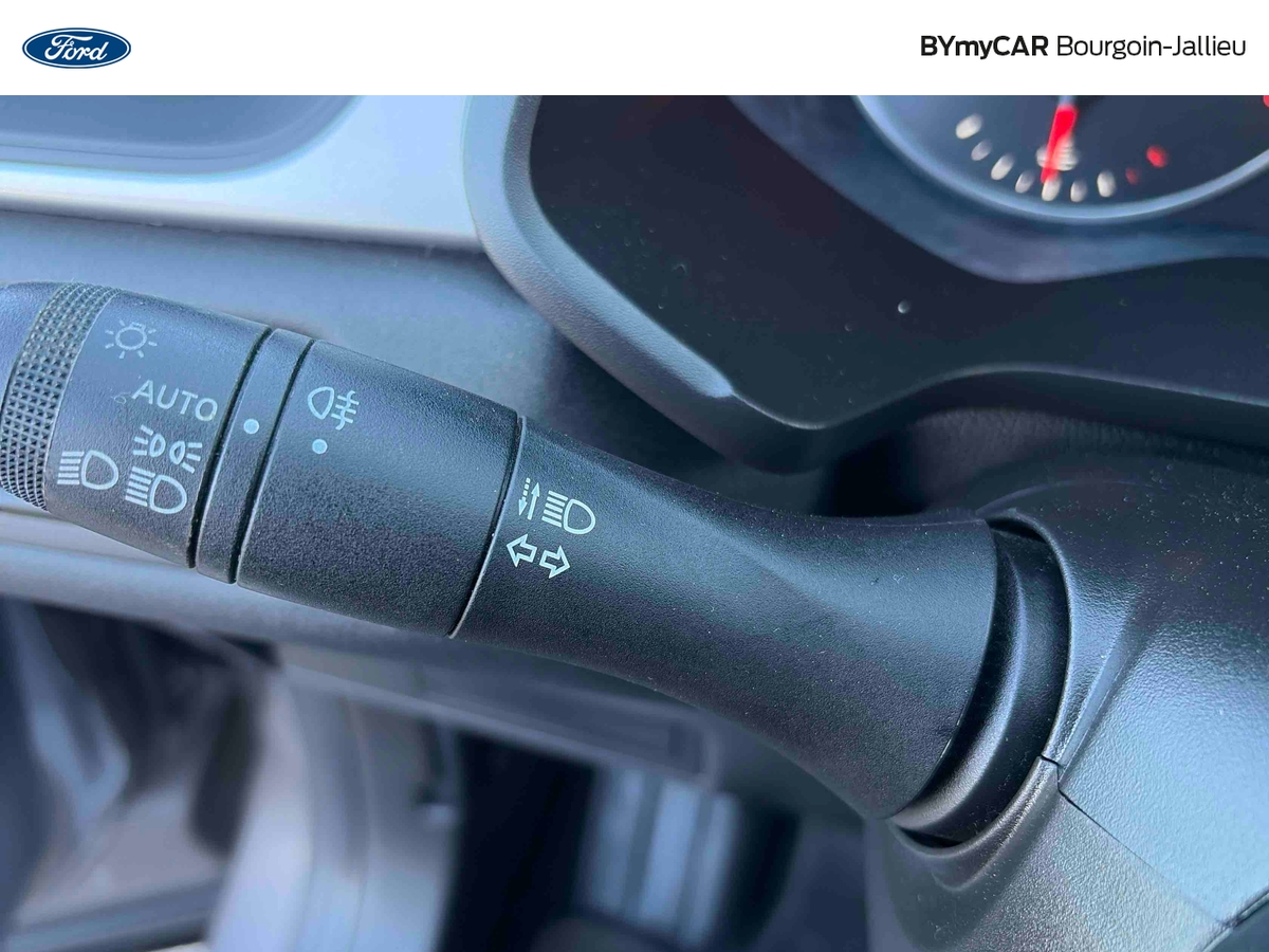 Renault Captur TCe 90 — photo 23