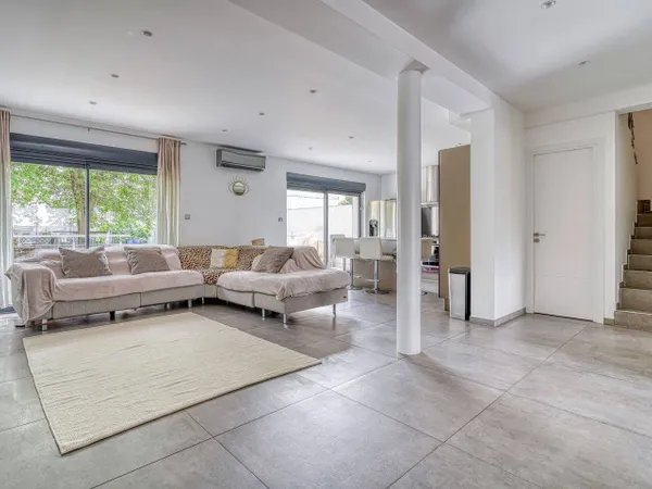 Maison 6 pièces 160 m²