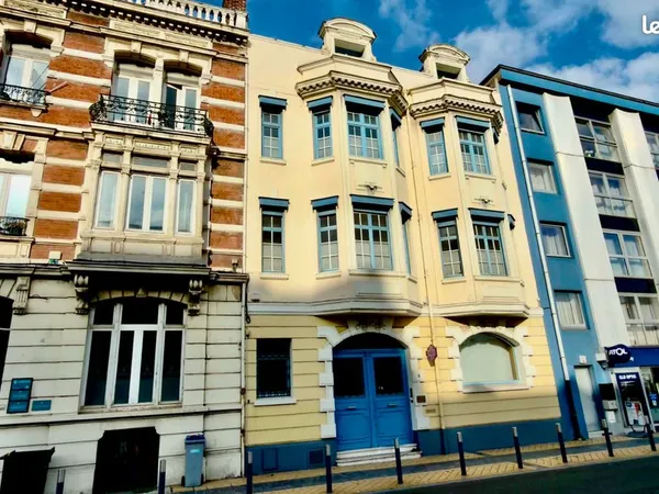 Maison 8 pièces 345 m²