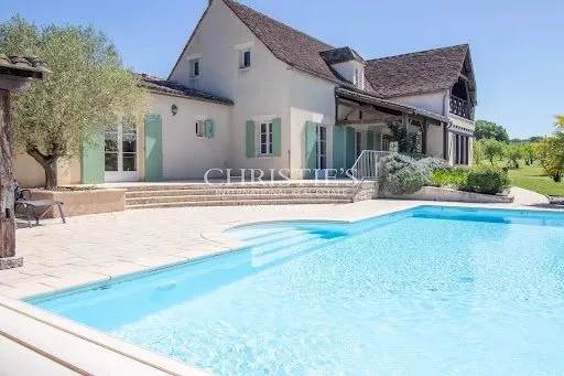 Maison 6 pièces 204 m²
