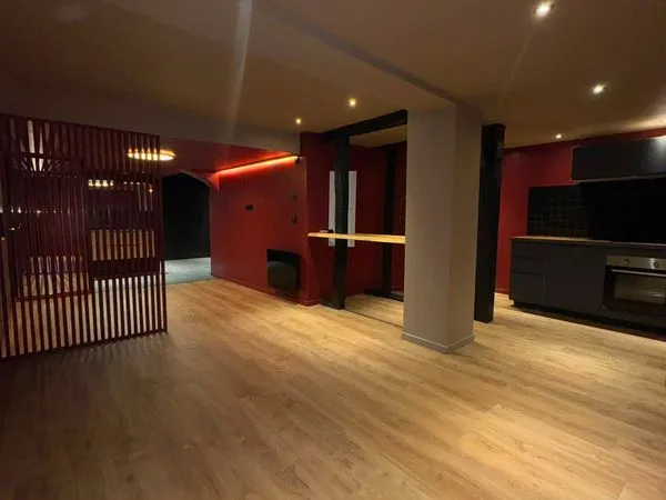 Local 52,81 m² refait à neuf - Rouen hypercentre