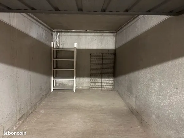 Loue garage sécurisé