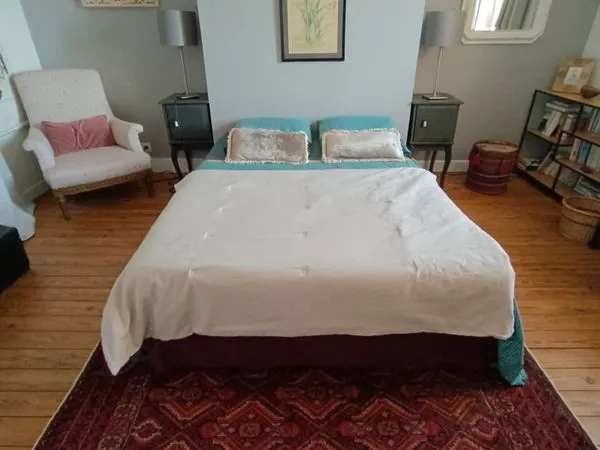 Loue Chambre meublée dans maison