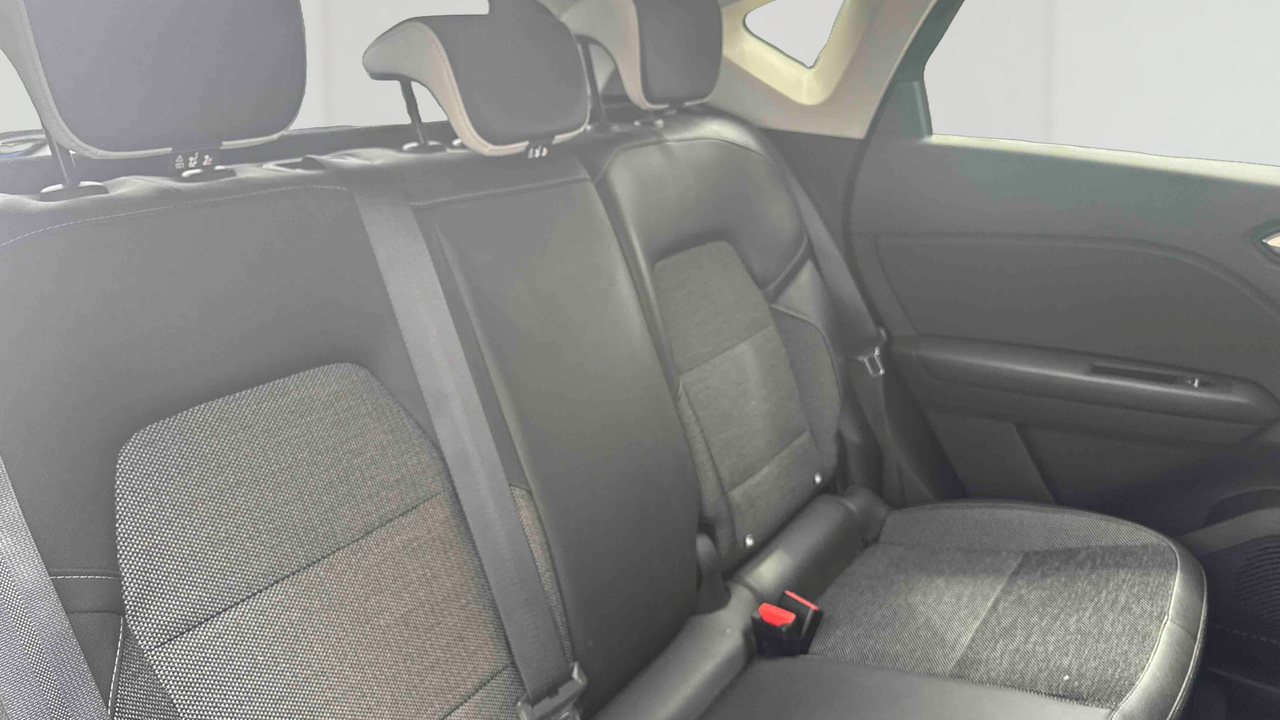 Renault Captur TCe 90 — photo 23
