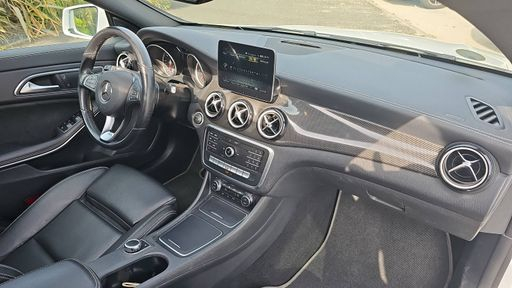 Mercedes Classe CLA 2.1 200 136 7G-DCT - Starlight – 2019 – 109524 km – Diesel – Boîte Automatique — photo 24