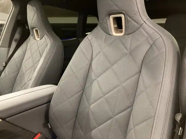 Bmw Ix xdrive50 523ch edition sport — photo 15