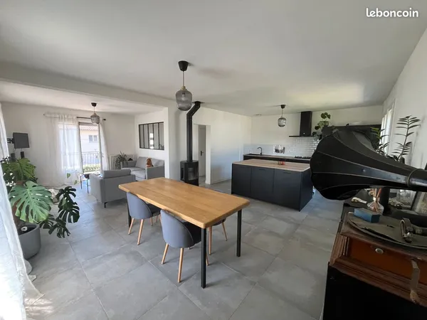 Villa rénovée avec sous-sol complet - Proche centre-ville Lisle sur Tarn