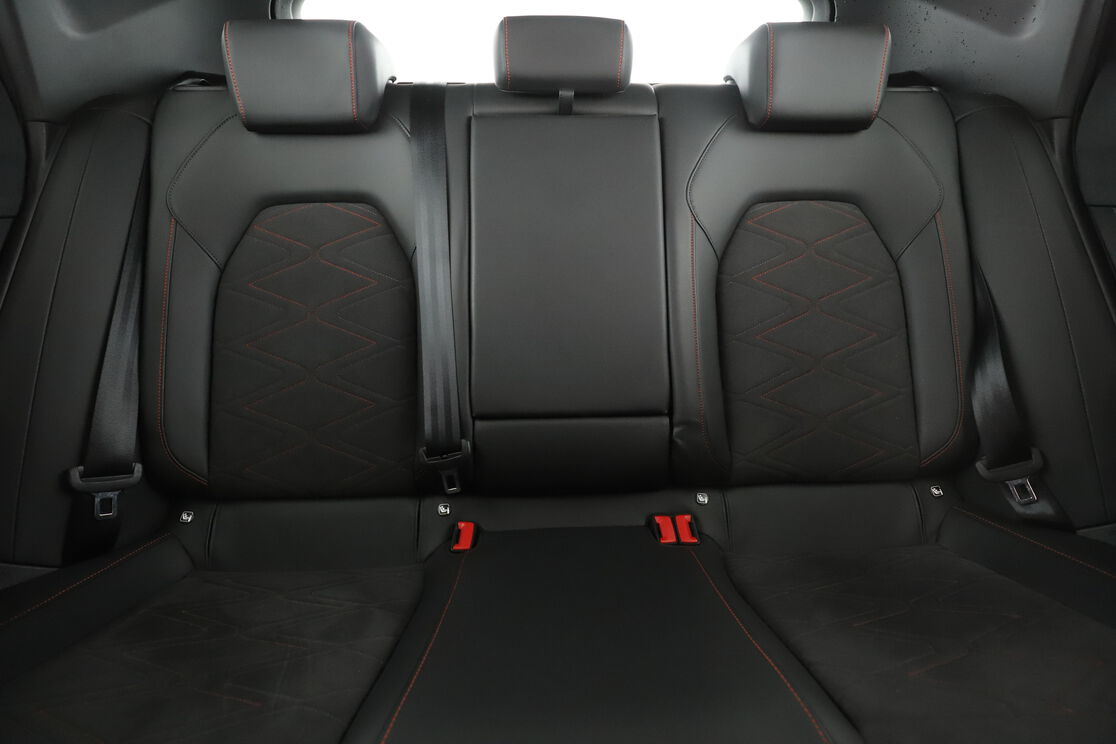 Seat Leon 1.4 TSI e-HYBRID FR DSG6 — photo 14