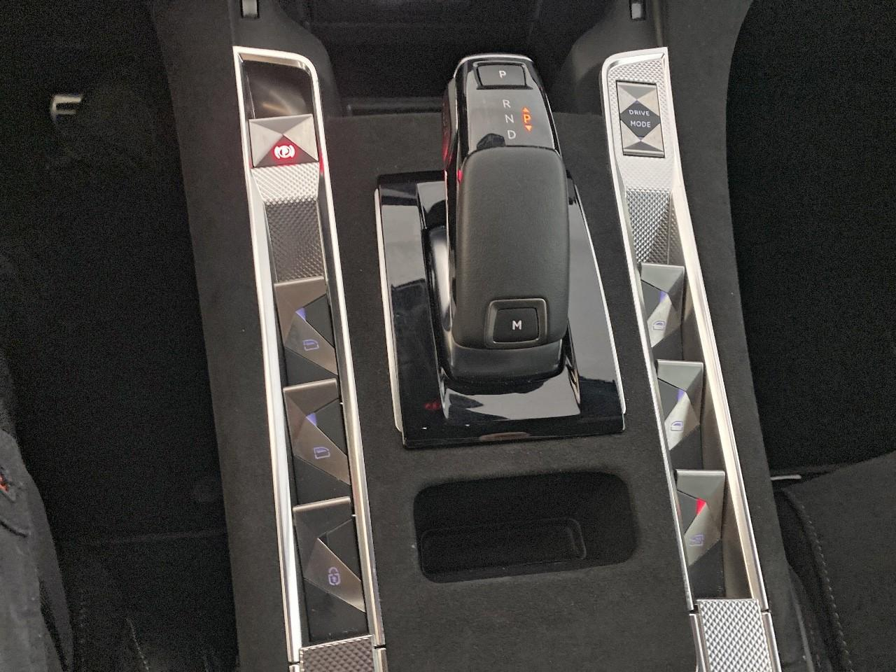 Ds Ds 7 crossback bluehdi 130 eat8 edition france — photo 17