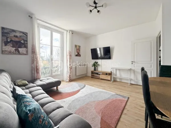 Appartement PRESTIGE F4/F5 Rive droite 113 m2 - 4 chambres - cave et parkings