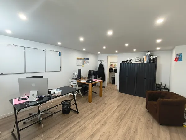 Local commercial 77 m²