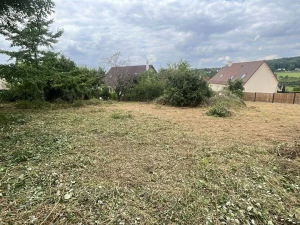Terrain constructible 683 m²