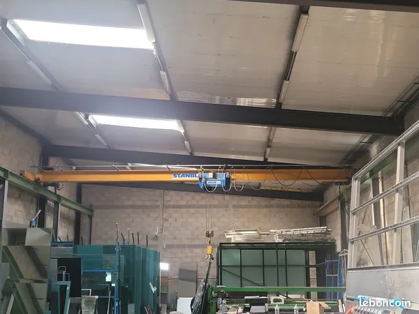 Atelier 430 m² a ceder a la Courneuve sans pas de porte