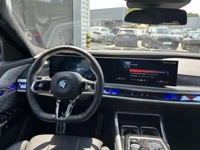 Bmw I7 m70 xdrive 659ch m performance — photo 12