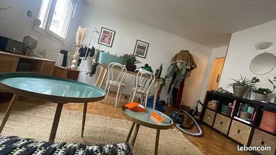 Loue F1 bis 38 m² Lyon Croix-Rousse