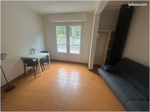 Studio 1 pièce 19 m²
