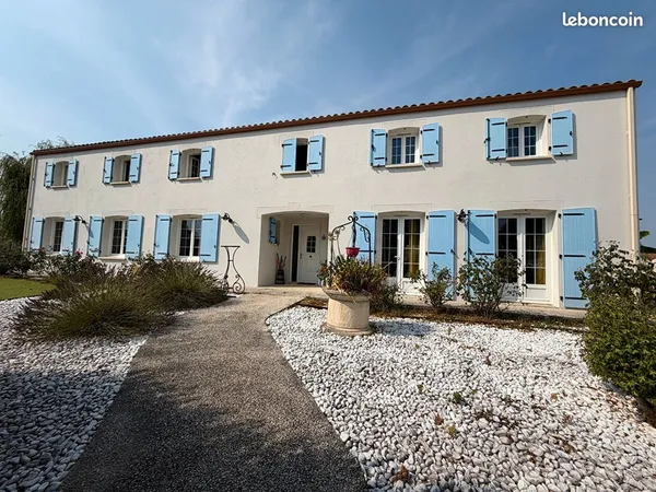 Maison 7 pièces 210 m²