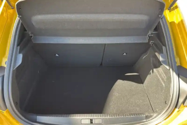 Peugeot 208 puretech 100 s&amp;s eat8 — photo 42