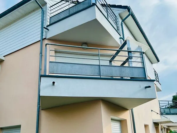 T2 meublé duplex 33 m² - 2 terrasses - parking - Baudreix - 530/mois CC