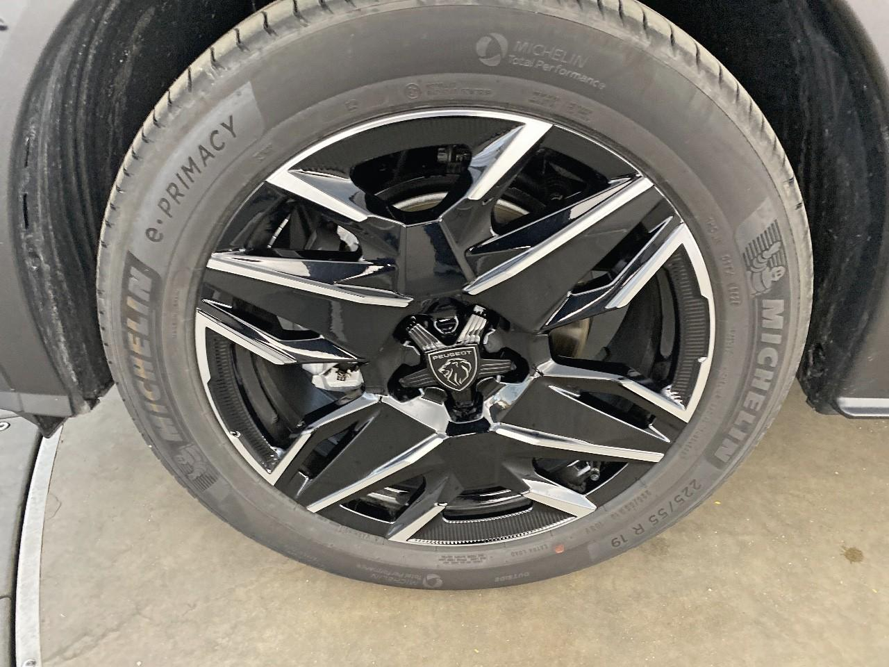 Peugeot 3008 hybrid 145 e-dcs6 allure — photo 11