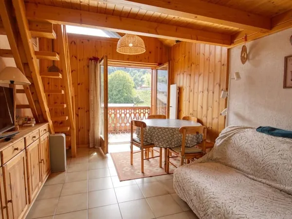 3 Pièces duplex mezzanine centre village HII