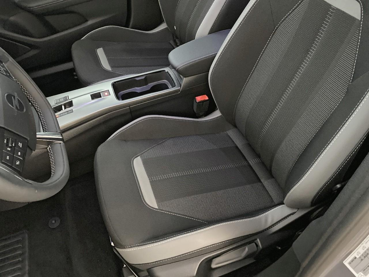 Opel Mokka 1.2 turbo hybrid 145 ch e-dct6 gs — photo 9
