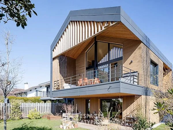 Maison 9 pièces 220 m²