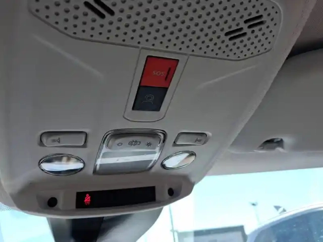 Peugeot 208 puretech 100 s&amp;s bvm6 — photo 18