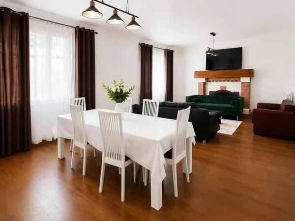 Maison 7 pièces 214 m²