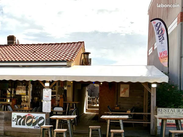 Contis-Plage / RARE - Fonds de commerce restaurant + logement T3 + cour intérieure 250 m2 + Licence 