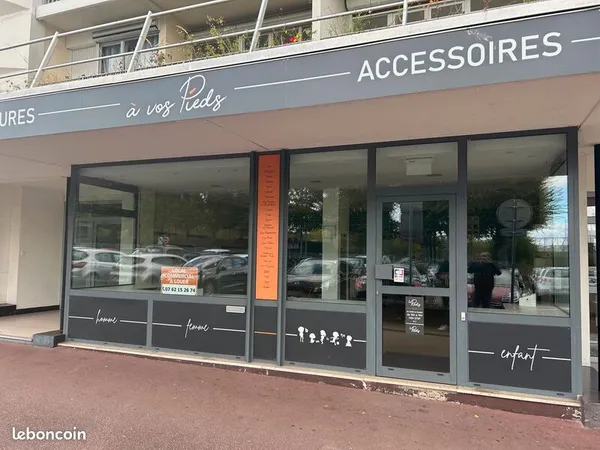 Local commercial 102 m²