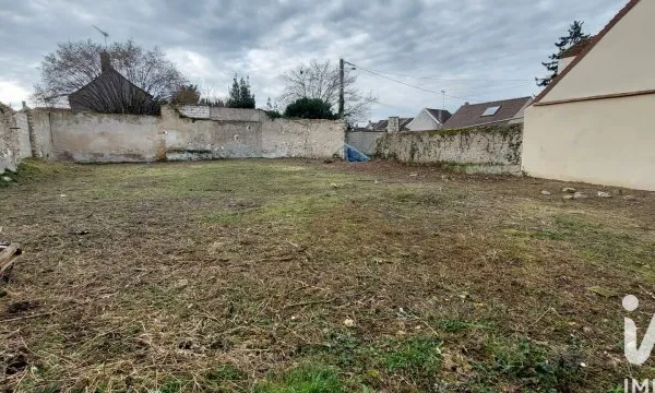 Terrain 610 m²