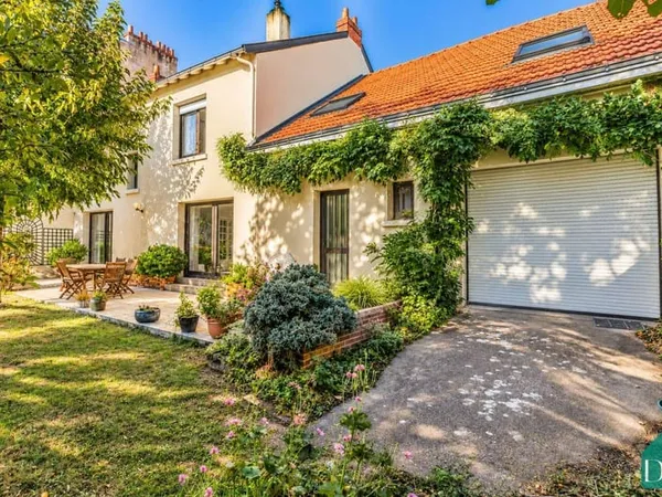 Maison 6 pièces 181 m²
