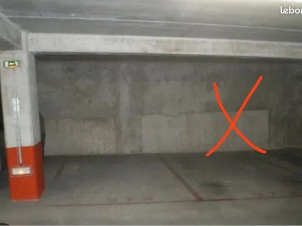 Place stationnement parking sous terrain carei
