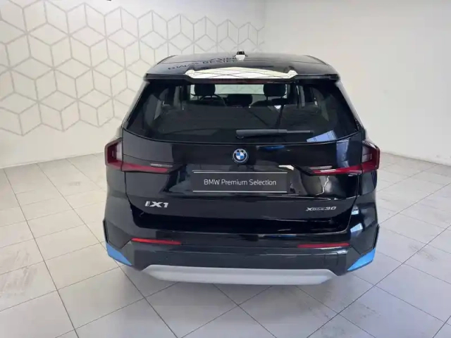 Bmw X1 i xdrive30 — photo 5