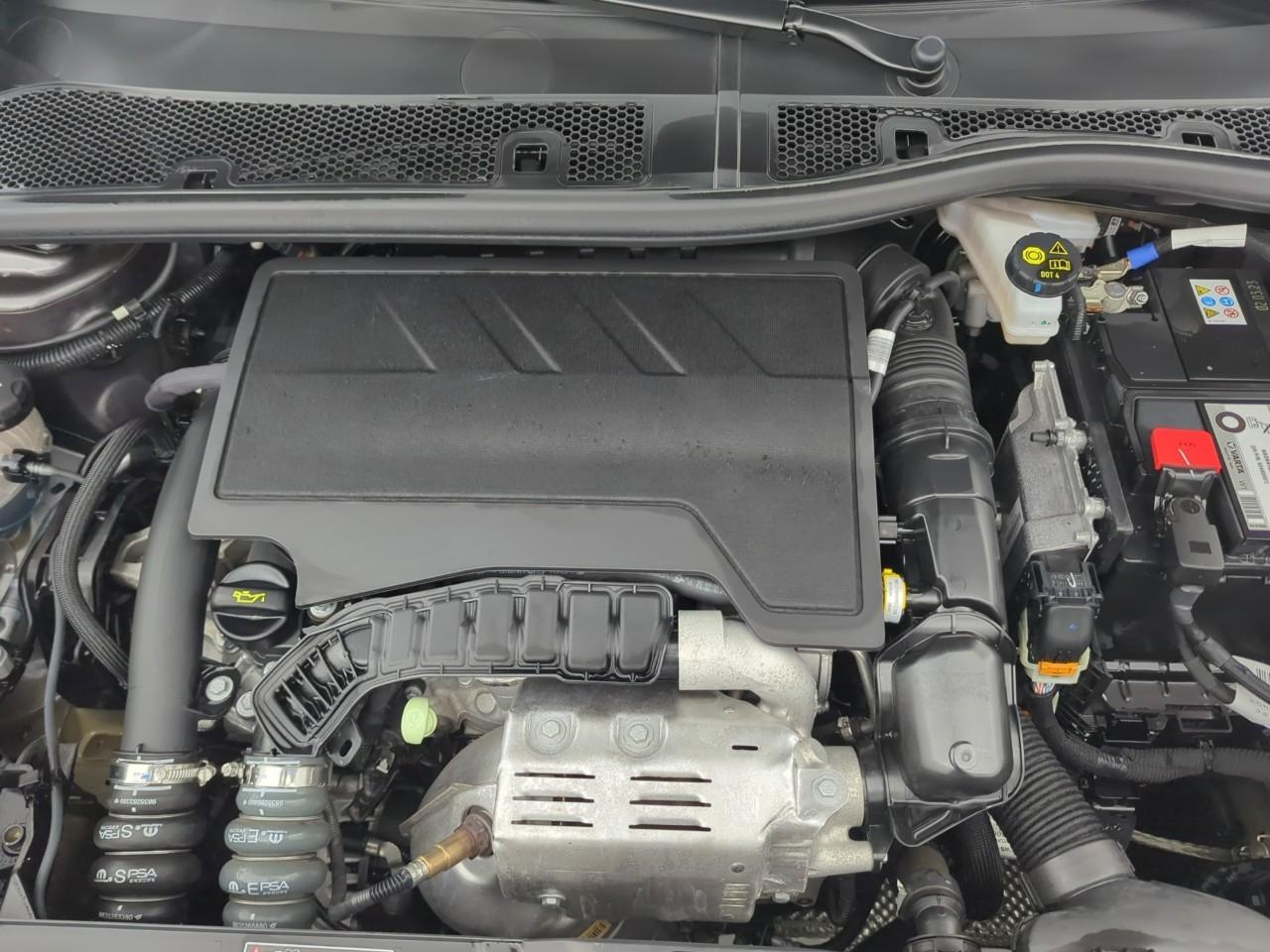 Peugeot 2008 puretech 100 s&s bvm6 allure — photo 16