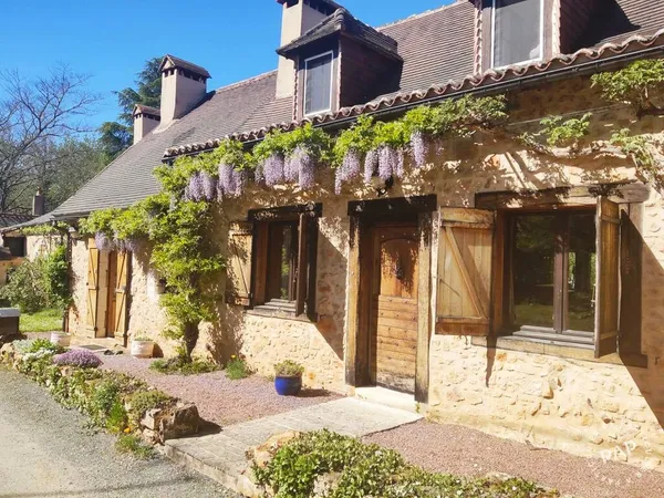 Maison 10 pièces 300 m²