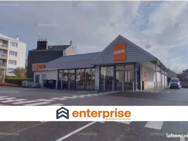 Local commercial 1 020 m²