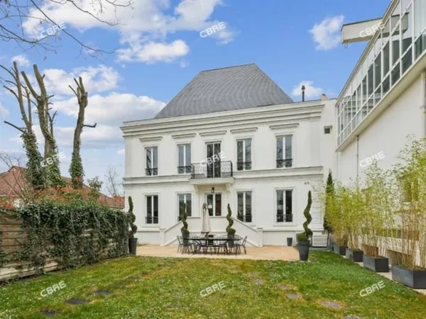 Bureau 1053 m²