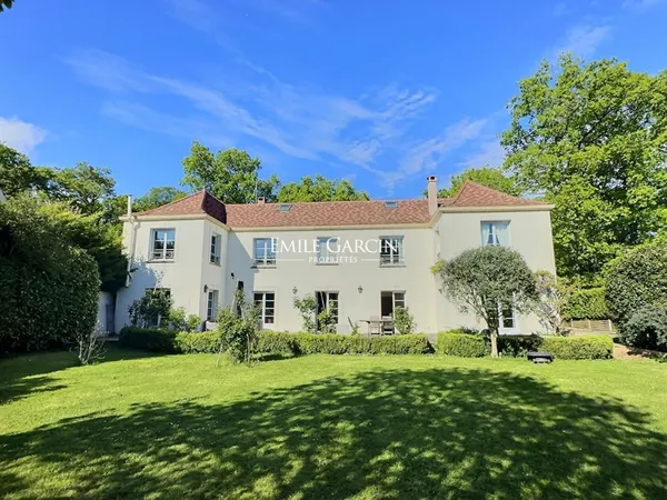 Vends demeure - 350 m² - 10 pièces, 5 chambres - St Nom La Breteche 78860